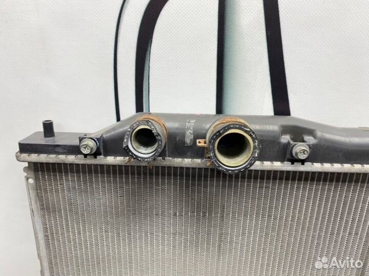 Радиатор охлаждения двигателя Honda Civic FD(4Д)