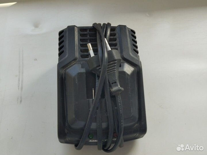 Зарядное устройство для шуруповерта