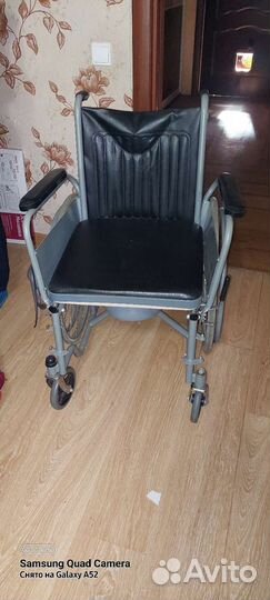 Коляска инвалидная с санитарным ведром бу,продам