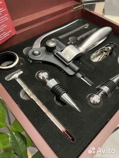 Подарочный набор для вина новый