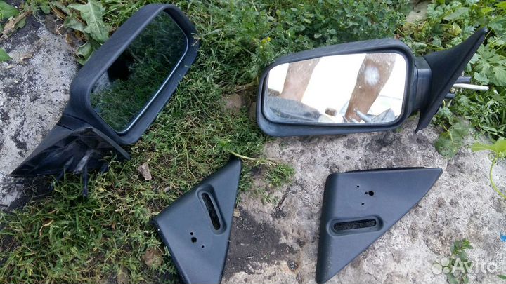 Зеркало заднего вида