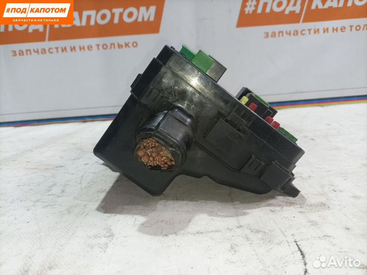 Блок предохранителей Mitsubishi Outlander 2