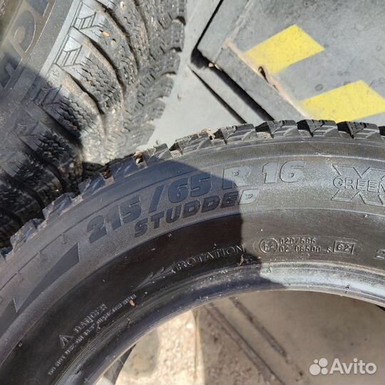 Michelin X-Ice North 215/65 R16