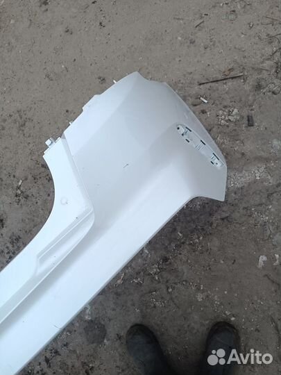 Бампер задний Kia Sorento 4 86611P2000