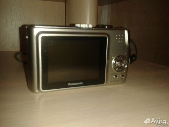 Панасоник DMC-TZ2. не исправен экран