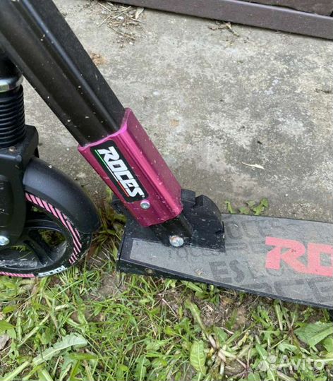 Самокат Roces