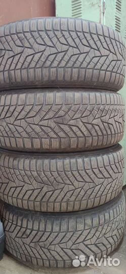 Yokohama BluEarth Winter V905 235/55 R17 103V