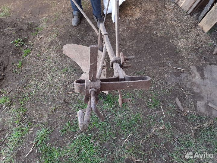 Конный плуг