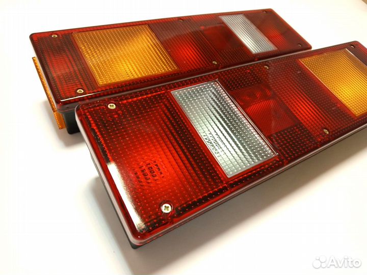 Фонарь задний маз левый/правый