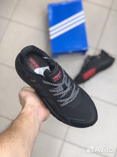 Зимние Adidas Nite Jogger black/red