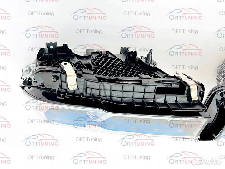 Передние фары в стиле рестайлинга BMW 5 G30