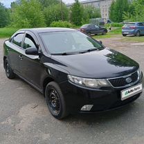 Kia Cerato 1.6 MT, 2010, 215 000 км, с пробегом, цена 660 000 руб.