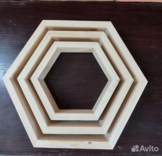 Настенные полки соты