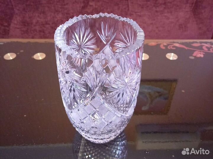 Большая хрустальная ваза