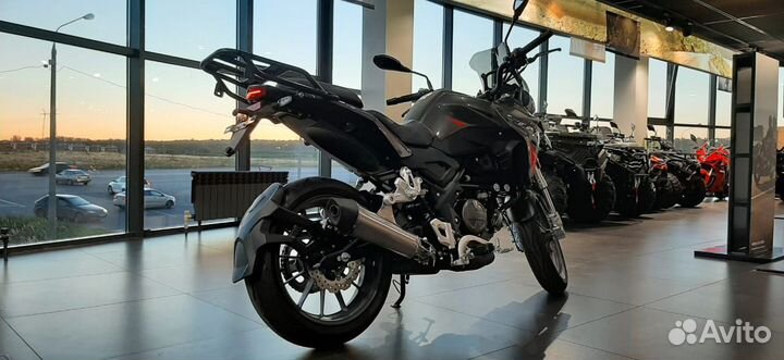 Мотоцикл Benelli TRK251