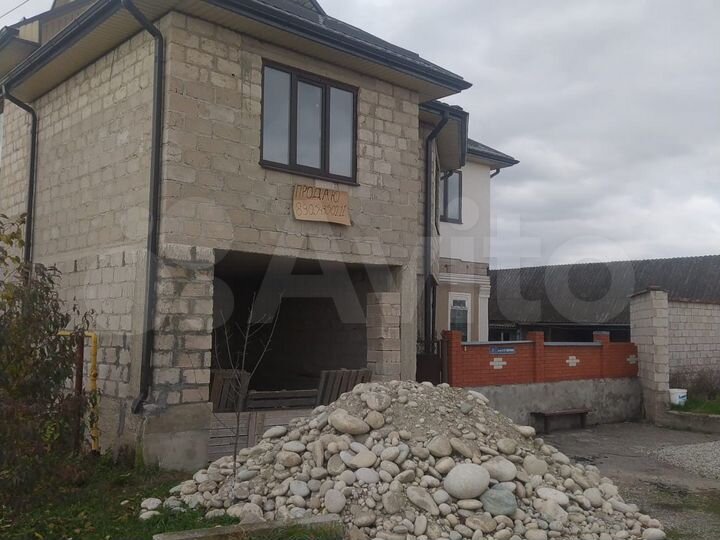 Дом 280 м² на участке 8 сот.