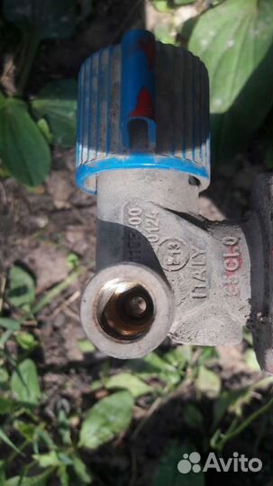 Газовое оборудование 5 баллонов метана б/у