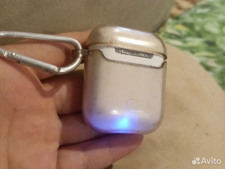 Беспроводные наушники apple airpods