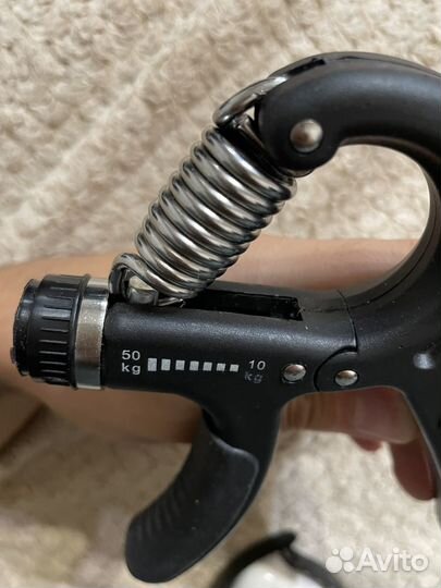 Эспандер кистевой регулируемый