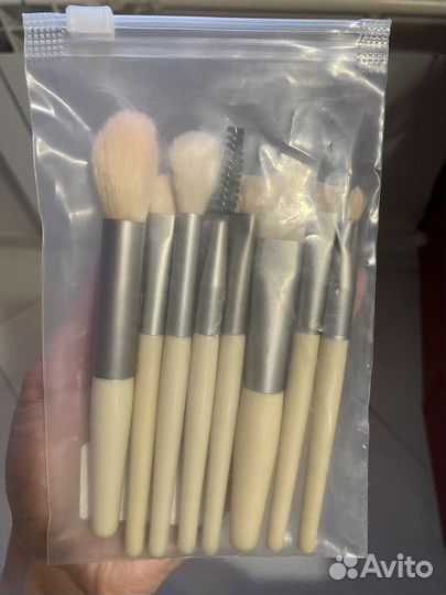 Кисти для макияжа новые