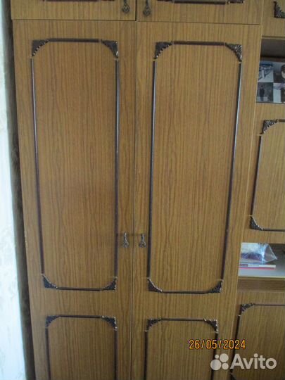 Шкаф распашной бу