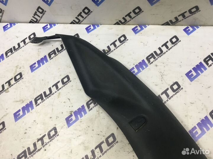 Накладка стойки задней левой Фольксваген Бора