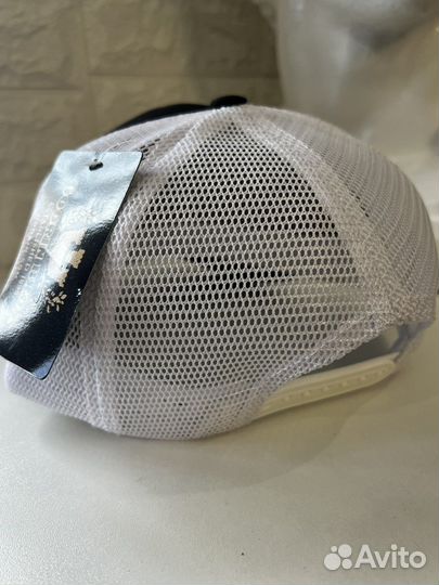 Кепка с сеткой