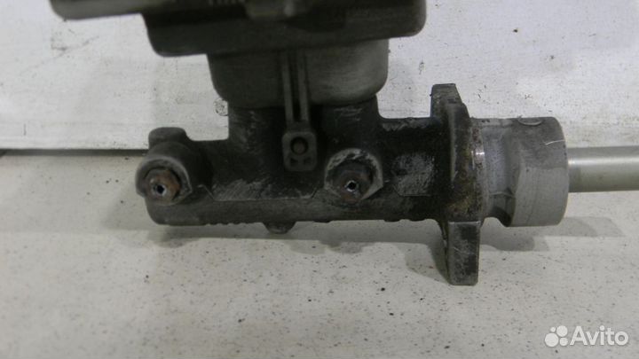 Цилиндр тормозной главный