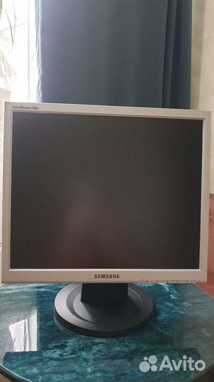 Монитор Samsung syncmaster 720N