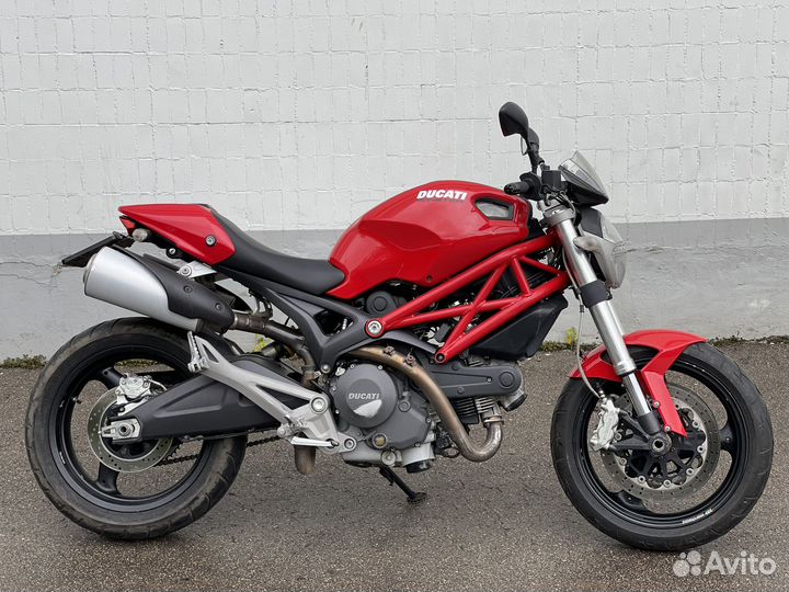 Мотоцикл Ducati Monster 696