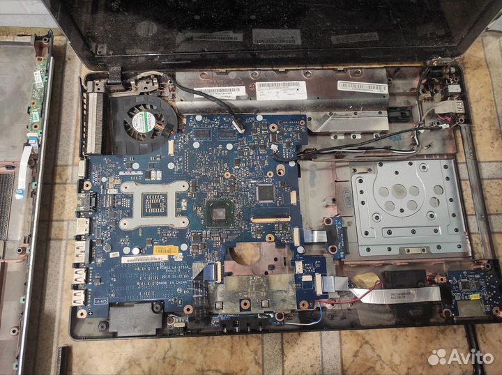 Разбор ноутбуков Lenovo и Toshiba