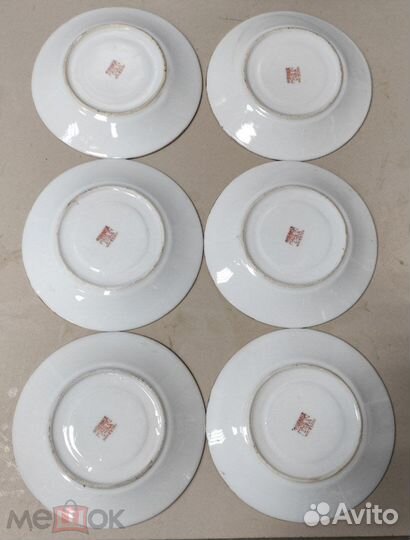 Фарфоровый чайный сервиз на 6 персон 