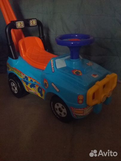 Машина-каталка новая