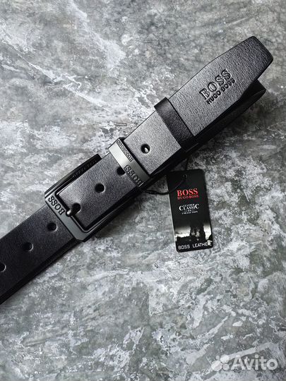 Мужской чёрный ремень boss