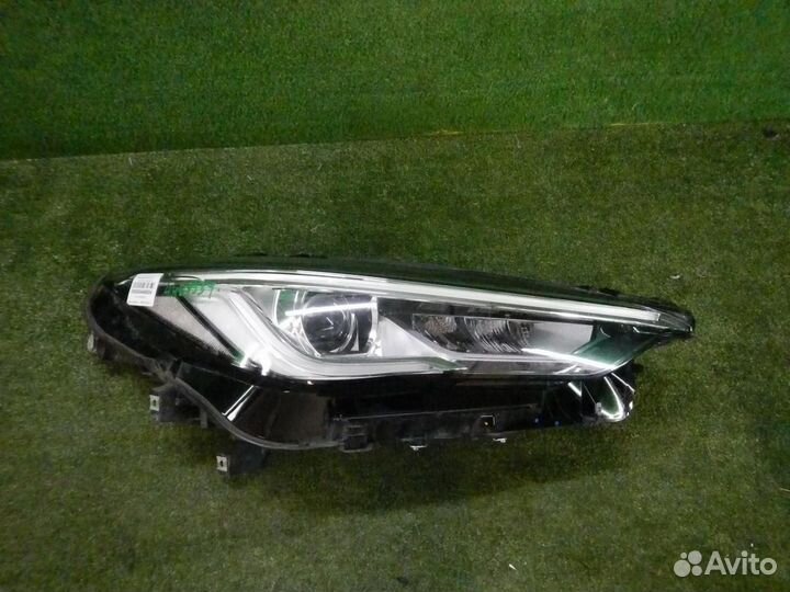 Фара правая Infiniti QX50