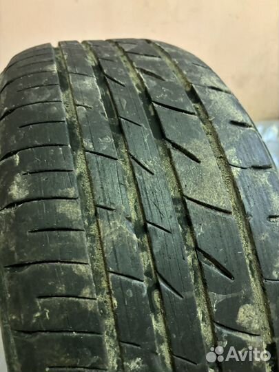 Bridgestone Playz PX 215/50 R17 91V