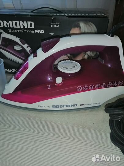 Утюг Redmond