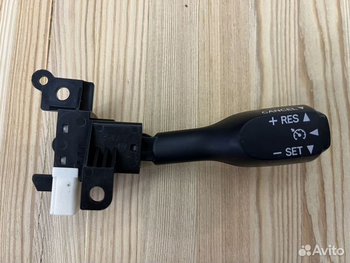 Переключатель круиз контроля Toyota RAV4