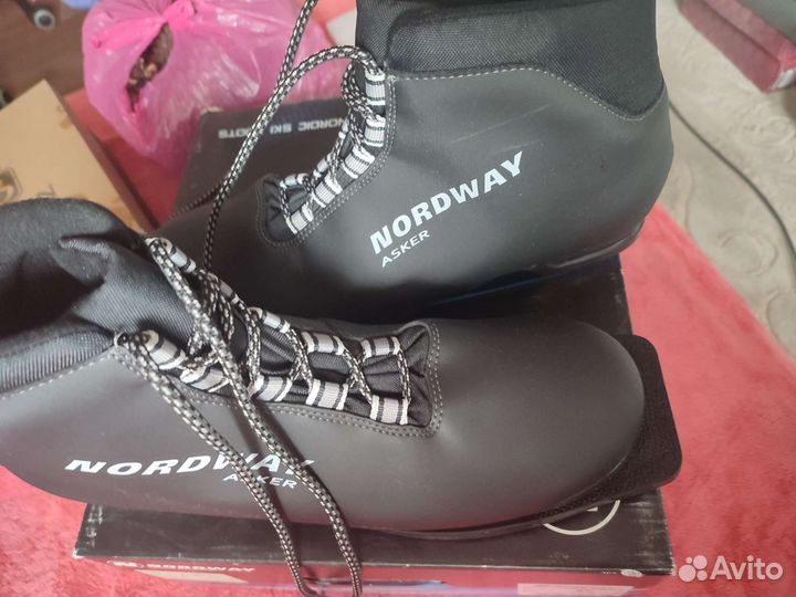 Лыжные ботинки