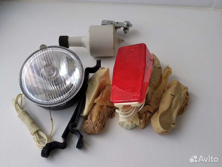 Устройство вырабатывает ток на вело динамо