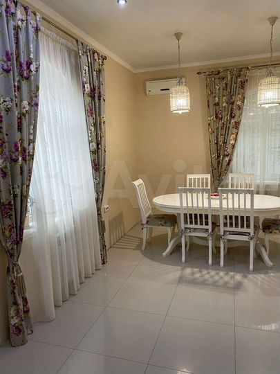 Дом 204 м² на участке 10 сот.