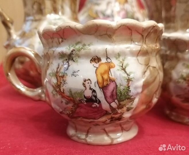 Сервиз чайно-кофейный с галантными сценами.винтаж