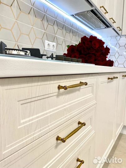 Прямой Кухонный гарнитур на заказ в Новосибирске