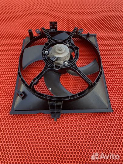 Вентилятор охлаждения Mitsubishi Carisma