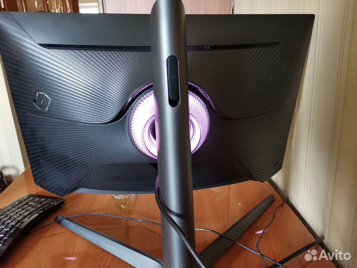 Samsung Odyssey g7 27