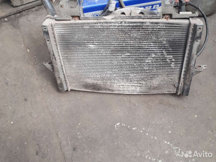 Радиатор охлаждения Volvo 850