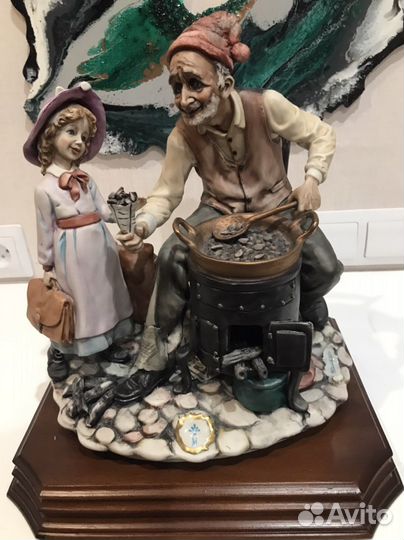 Статуэтка продавец каштанов Италия