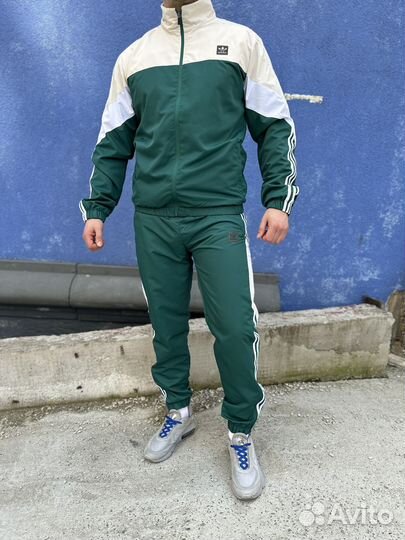 Спортивный костюм Adidas