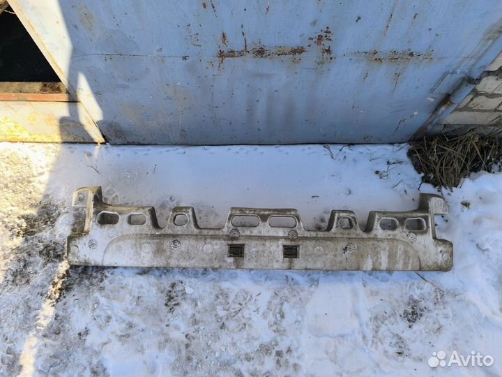 Наполнение заднего бампера Pontiac Vibe