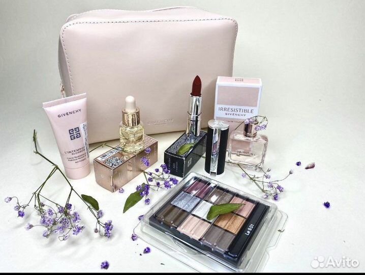 Наборы косметики Givenchy